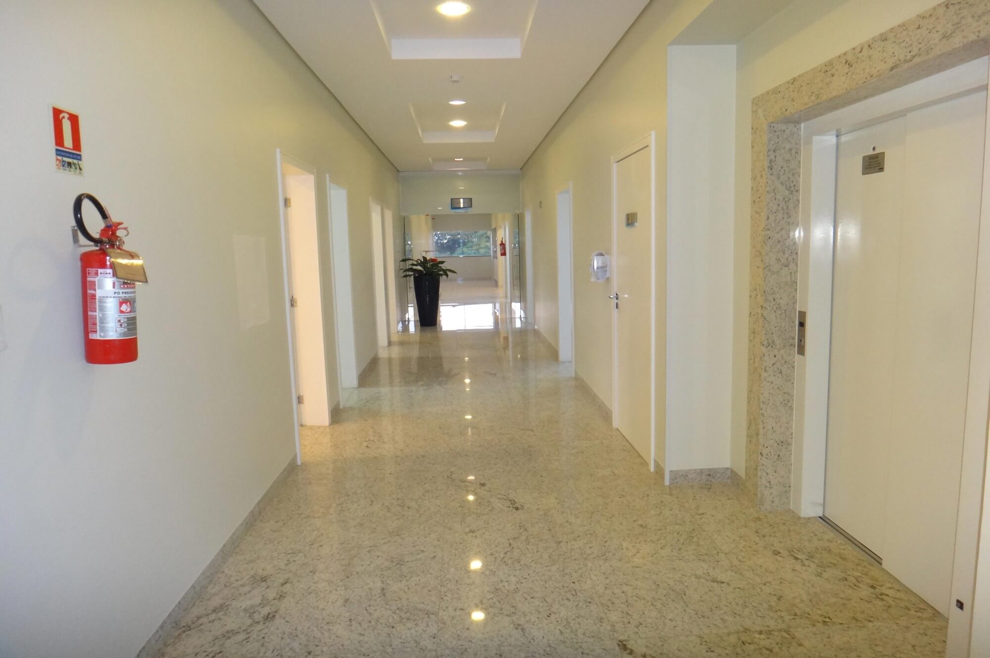 Parte interna do Hospital da Plástica